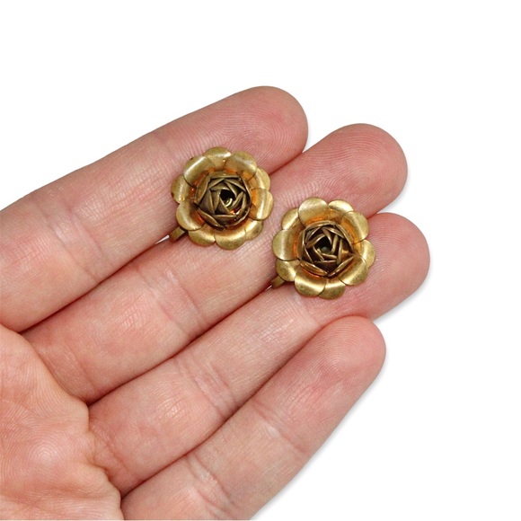 Vintage Brass Rose Flower Screw Back Earrings 3D Floral Clip On - Picture 3 of 3